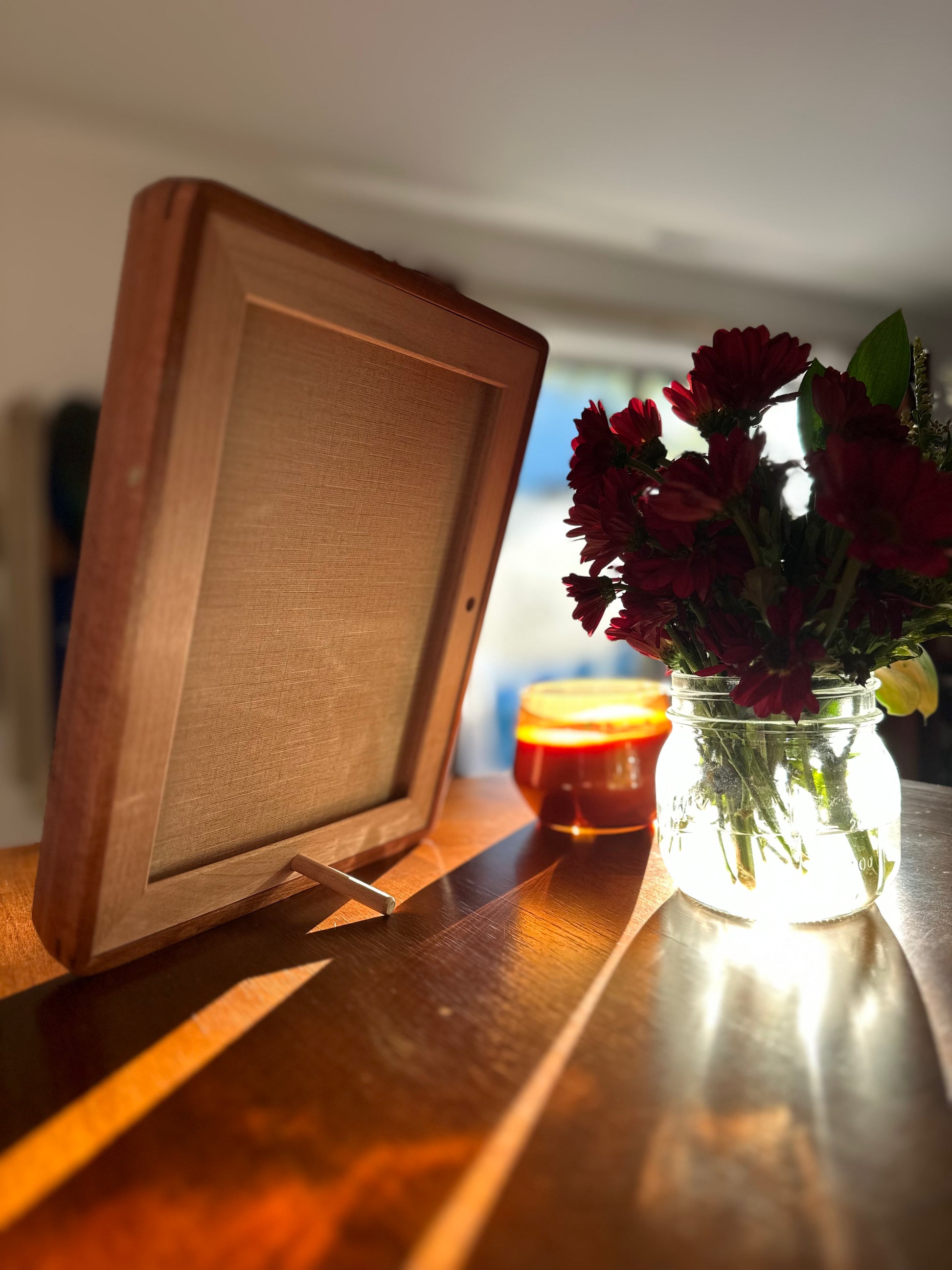 oak frame with stand